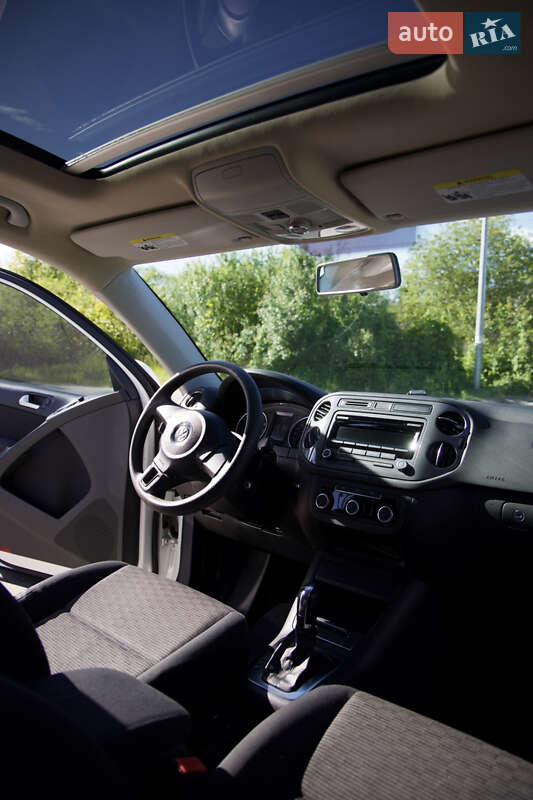 Внедорожник / Кроссовер Volkswagen Tiguan 2012 в Киеве