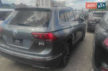 Позашляховик / Кросовер Volkswagen Tiguan 2020 в 