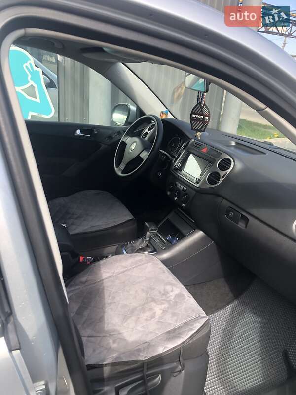 Внедорожник / Кроссовер Volkswagen Tiguan 2009 в Ивано-Франковске