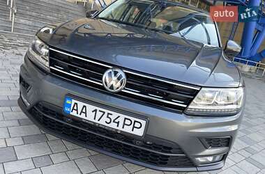 Внедорожник / Кроссовер Volkswagen Tiguan 2019 в 