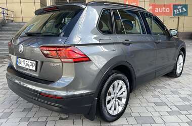 Внедорожник / Кроссовер Volkswagen Tiguan 2019 в 