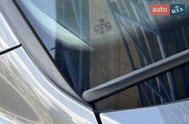Внедорожник / Кроссовер Volkswagen Tiguan 2019 в 