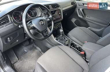 Внедорожник / Кроссовер Volkswagen Tiguan 2019 в 