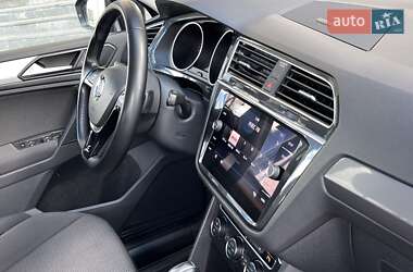 Внедорожник / Кроссовер Volkswagen Tiguan 2019 в 