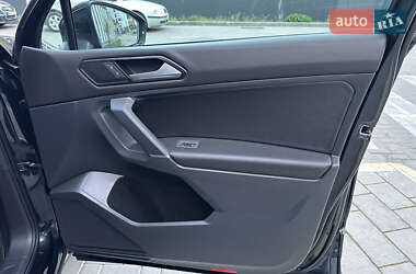 Позашляховик / Кросовер Volkswagen Tiguan 2017 в 