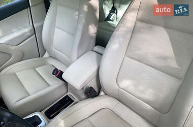 Позашляховик / Кросовер Volkswagen Tiguan 2014 в 