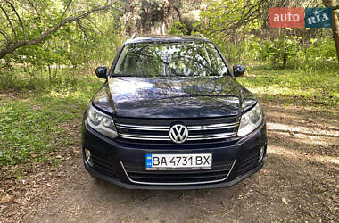 Позашляховик / Кросовер Volkswagen Tiguan 2014 в 