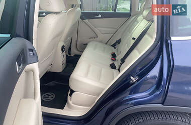 Позашляховик / Кросовер Volkswagen Tiguan 2014 в 
