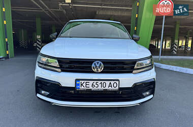 Внедорожник / Кроссовер Volkswagen Tiguan 2020 в 