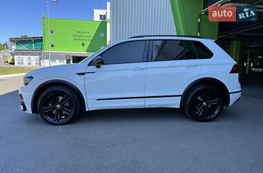 Внедорожник / Кроссовер Volkswagen Tiguan 2020 в 