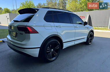 Внедорожник / Кроссовер Volkswagen Tiguan 2020 в 