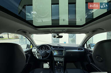 Внедорожник / Кроссовер Volkswagen Tiguan 2019 в 