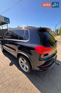 Внедорожник / Кроссовер Volkswagen Tiguan 2015 в 