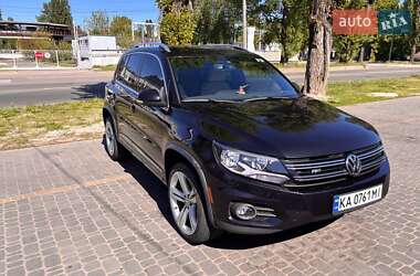 Внедорожник / Кроссовер Volkswagen Tiguan 2015 в 