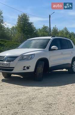 Позашляховик / Кросовер Volkswagen Tiguan 2011 в Долині