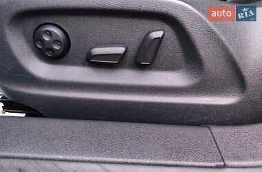 Позашляховик / Кросовер Volkswagen Tiguan 2010 в 
