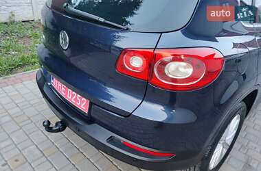 Позашляховик / Кросовер Volkswagen Tiguan 2010 в 