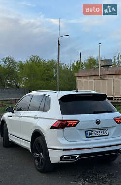 Внедорожник / Кроссовер Volkswagen Tiguan 2021 в 