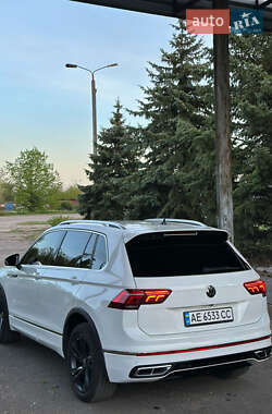 Внедорожник / Кроссовер Volkswagen Tiguan 2021 в 