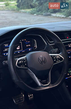 Внедорожник / Кроссовер Volkswagen Tiguan 2021 в 