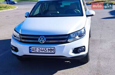 Внедорожник / Кроссовер Volkswagen Tiguan 2016 в Днепре