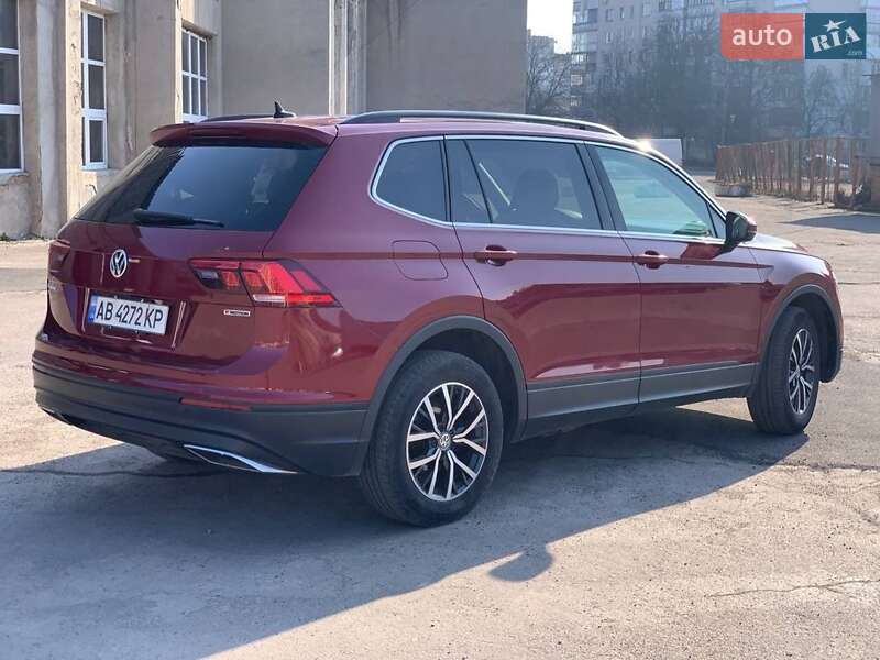 Позашляховик / Кросовер Volkswagen Tiguan 2019 в 