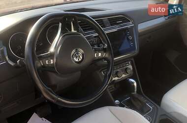 Позашляховик / Кросовер Volkswagen Tiguan 2019 в 