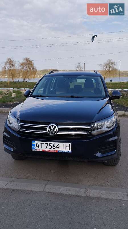 Внедорожник / Кроссовер Volkswagen Tiguan 2015 в Бурштыне
