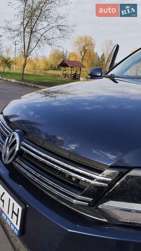 Внедорожник / Кроссовер Volkswagen Tiguan 2015 в Бурштыне
