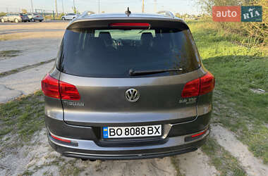 Внедорожник / Кроссовер Volkswagen Tiguan 2015 в 
