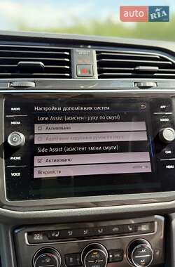 Внедорожник / Кроссовер Volkswagen Tiguan 2019 в 