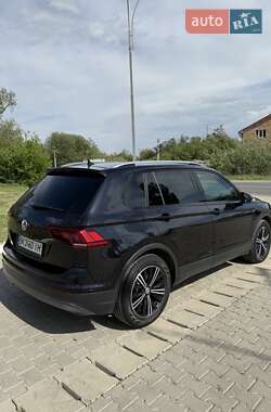 Внедорожник / Кроссовер Volkswagen Tiguan 2019 в 