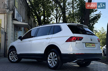 Позашляховик / Кросовер Volkswagen Tiguan 2018 в 