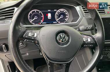 Позашляховик / Кросовер Volkswagen Tiguan 2017 в 