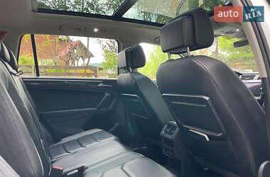 Позашляховик / Кросовер Volkswagen Tiguan 2017 в 