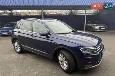 Позашляховик / Кросовер Volkswagen Tiguan 2017 в 