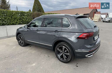 Позашляховик / Кросовер Volkswagen Tiguan 2024 в 
