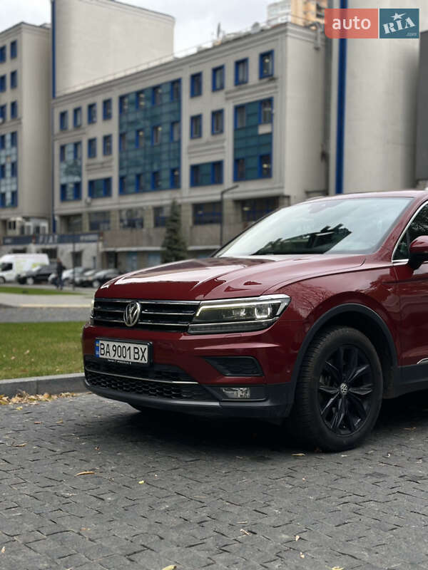 Внедорожник / Кроссовер Volkswagen Tiguan 2019 в Киеве