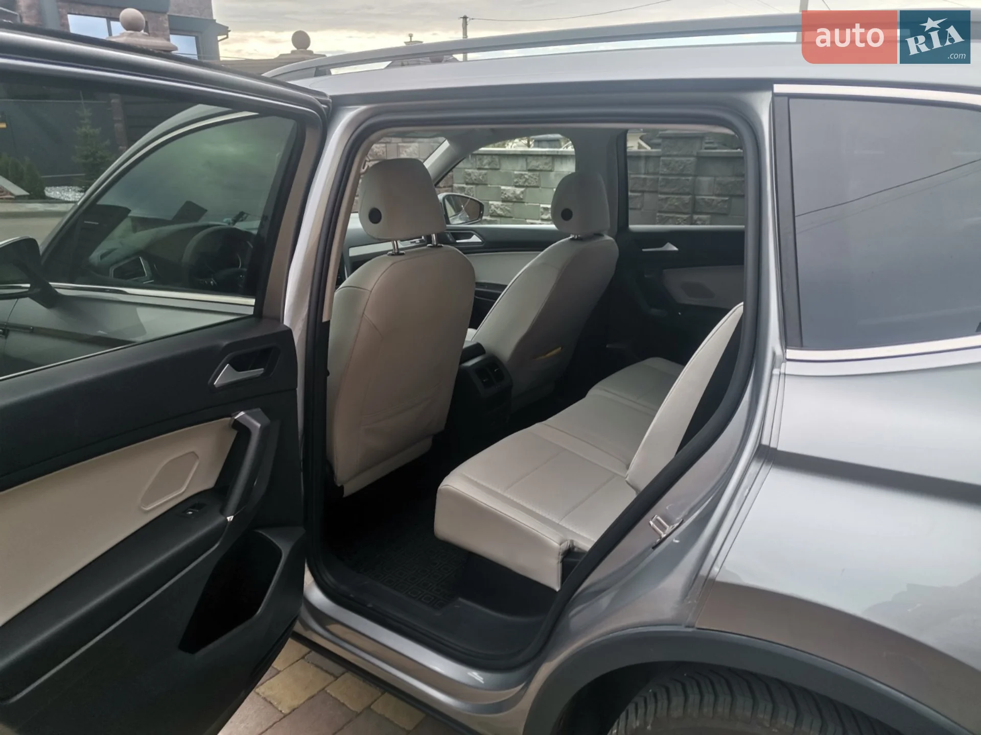 2020 Volkswagen Tiguan - мініатюра 18