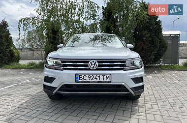 Позашляховик / Кросовер Volkswagen Tiguan 2018 в 
