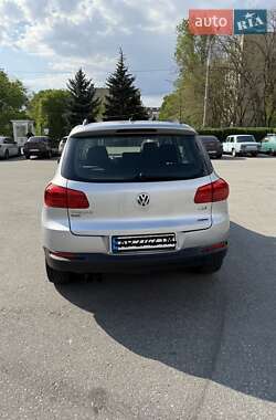 Внедорожник / Кроссовер Volkswagen Tiguan 2017 в 