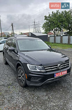 Внедорожник / Кроссовер Volkswagen Tiguan 2021 в Ужгороде
