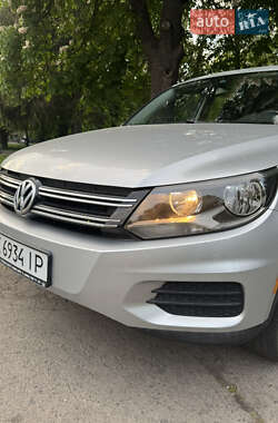 Внедорожник / Кроссовер Volkswagen Tiguan 2016 в 