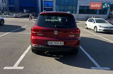 Позашляховик / Кросовер Volkswagen Tiguan 2016 в 