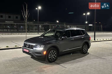 Внедорожник / Кроссовер Volkswagen Tiguan 2021 в Ужгороде
