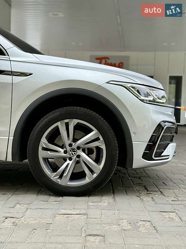 Позашляховик / Кросовер Volkswagen Tiguan 2022 в Дніпрі