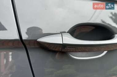 Внедорожник / Кроссовер Volkswagen Tiguan 2021 в 