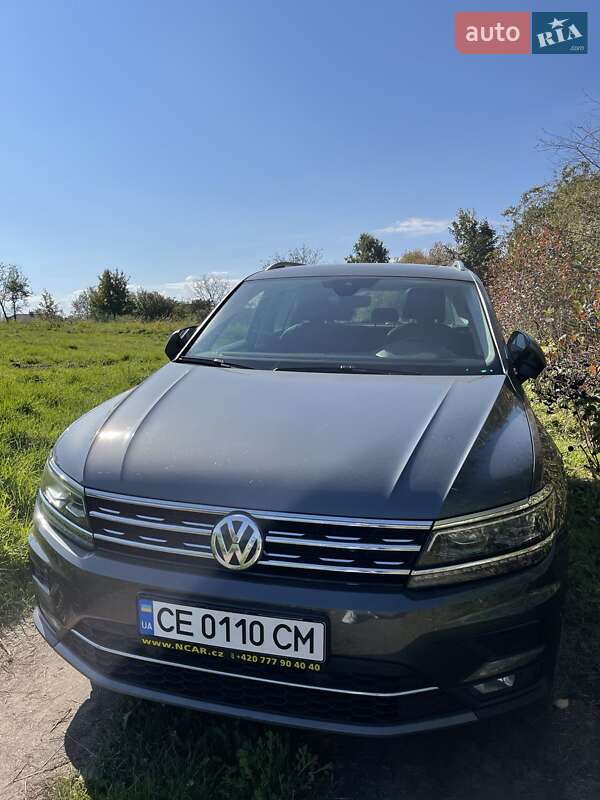 Внедорожник / Кроссовер Volkswagen Tiguan 2018 в 