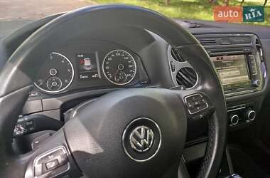 Позашляховик / Кросовер Volkswagen Tiguan 2015 в 