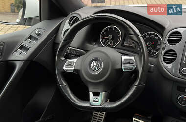 Позашляховик / Кросовер Volkswagen Tiguan 2015 в 